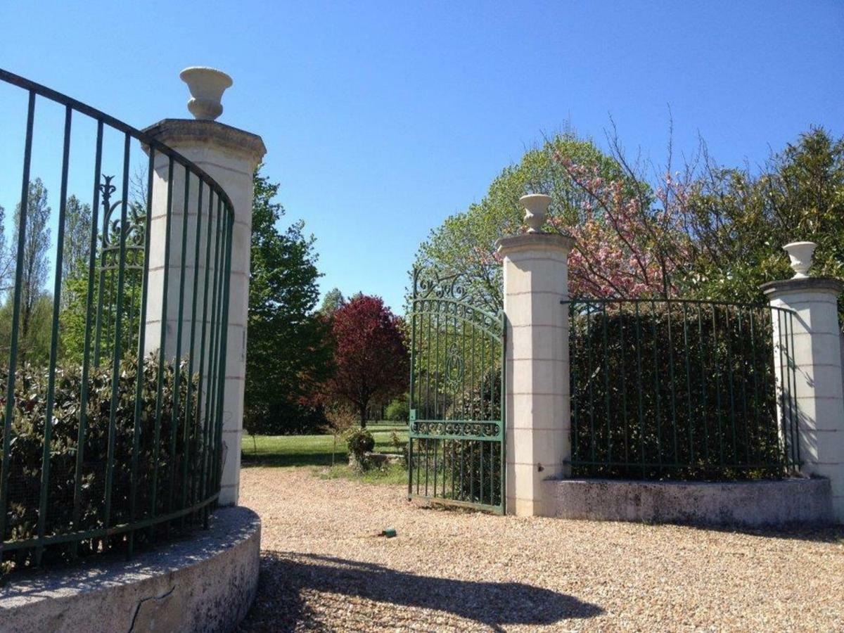 Avrillé-les-Ponceaux La Marelle Bed & Breakfast エクステリア 写真